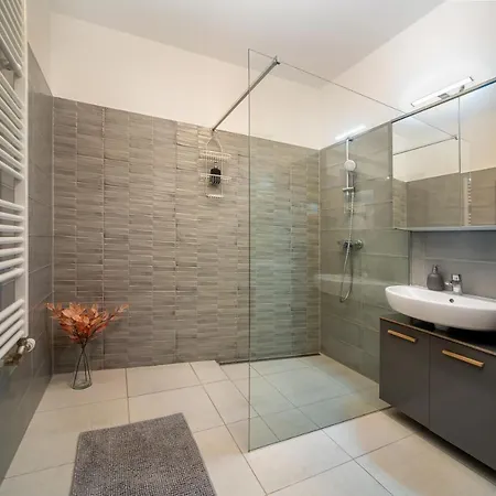 Grace Pine 2 Appartement Budapest