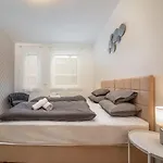 Apartment Grace Pine 2 *